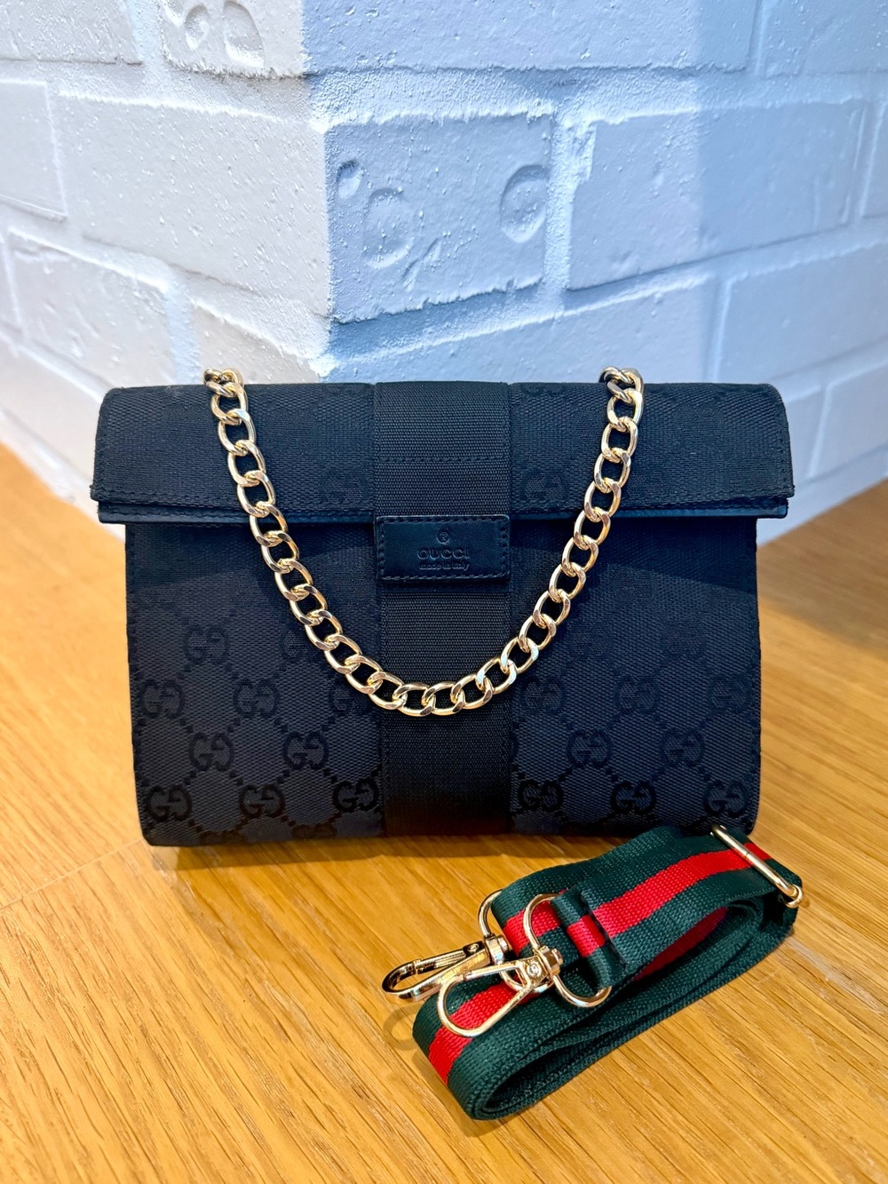 Gucci Authentic Vintage GG Monogram Canvas Clutch /Shoulder Bag